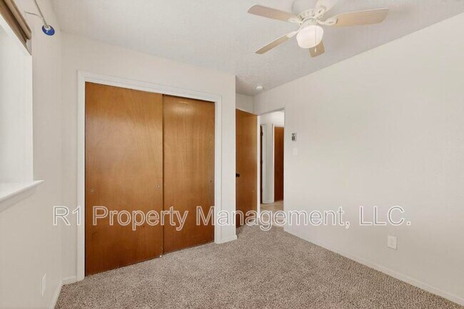 Building Photo - 222 Shannon Pl NW