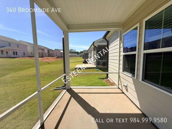 Building Photo - 340 Broomside Ave