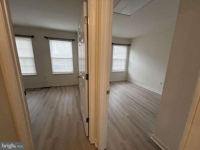 Building Photo - 8922 Royal Astor Way