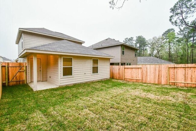 Building Photo - 13911 Westfield Dr