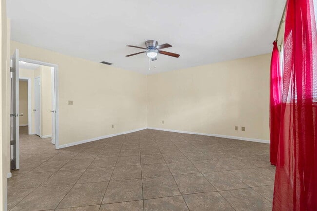 Building Photo - 2BR 2BA Villa Available Now On Top of the Word!