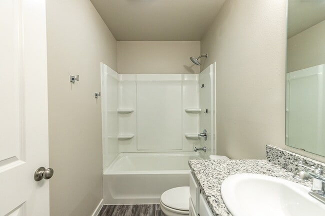 Building Photo - "Charming 3-Bed, 2-Bath Haven with 1,615 Sq Ft in Lubbock's Cozy Kirksey Avenue!" Half off first ...