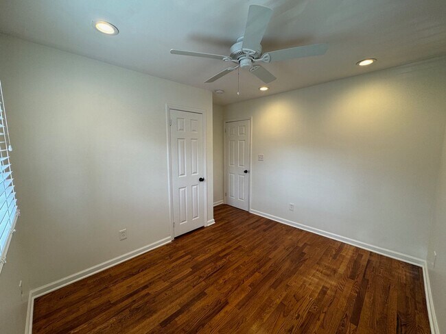 Building Photo - Black Mountain Gem Near Lake Tomahawk!