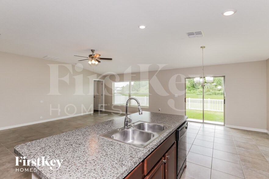 Building Photo - 14616 Scottburgh Glen Dr