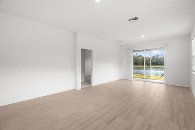 Building Photo - 18170 Pleasantview Blvd