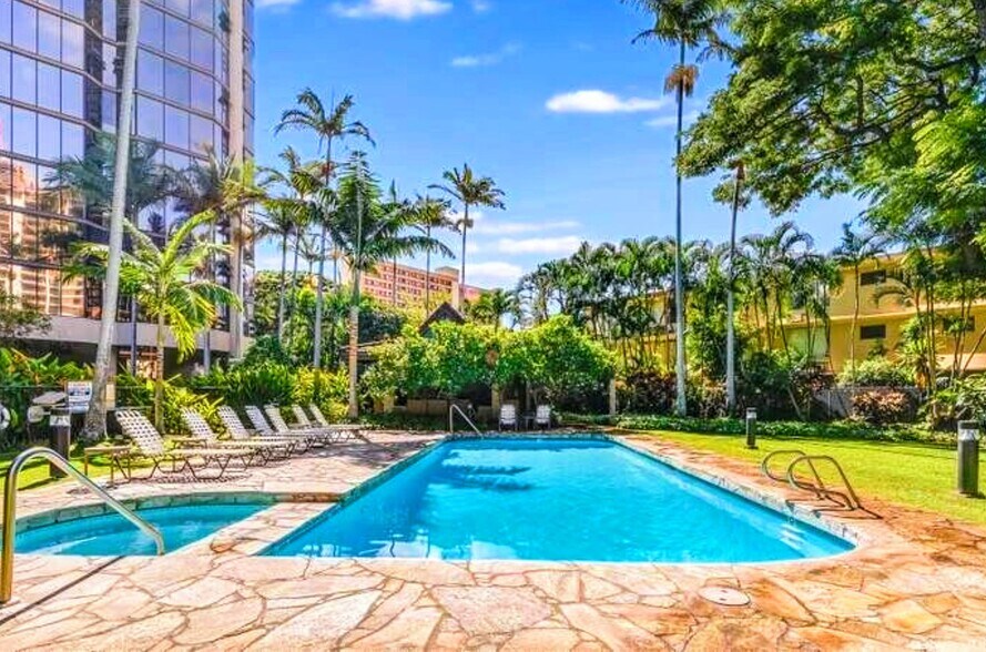 Building Photo - 930 Kaheka St