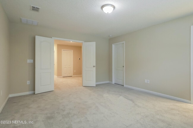 Building Photo - 7415 Palm Hills Dr