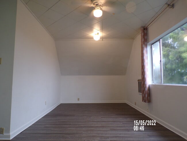 Building Photo - 4407 5th Ave NE