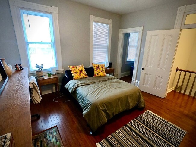 Building Photo - 5815-17 Holden St