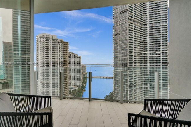 Building Photo - 300 Biscayne Blvd Way