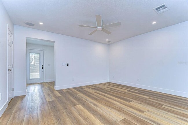 Building Photo - 1205 W Hollywood St