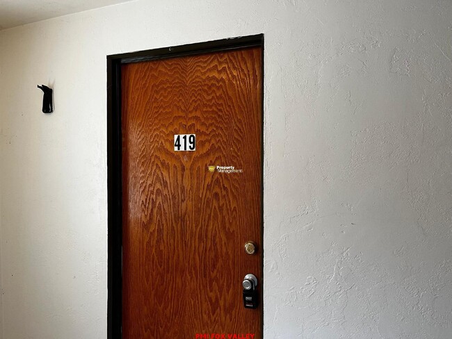 Building Photo - Lower level 1 bedroom $695/monthly