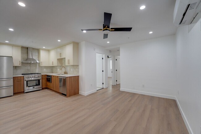 Interior Photo - Oceans 315