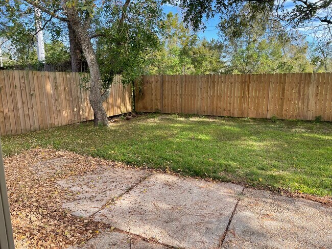 Building Photo - 14145 Gravier Ave