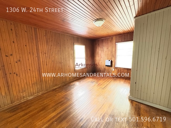 Building Photo - 1306 W 24th St