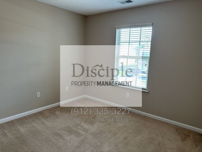 Building Photo - 1045 Canyon Oak Loop