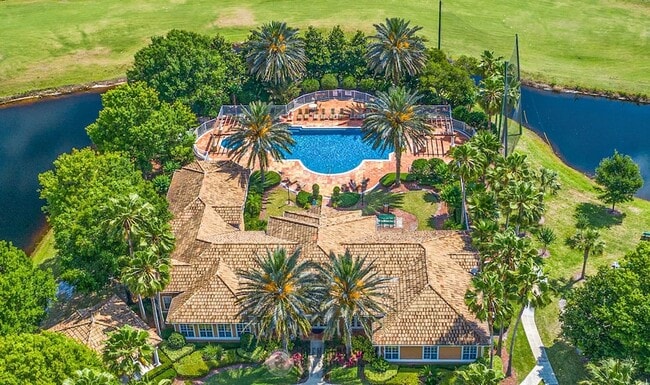 Building Photo - 560 Florida Club Blvd