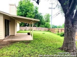 Building Photo - 11205 Champion Oak