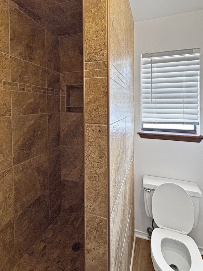 Building Photo - 4000 Mescalero Dr