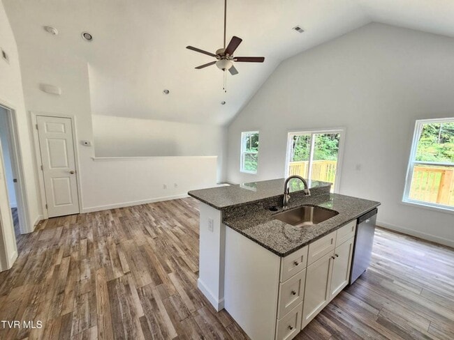 Building Photo - 1412 Indian Ridge Rd