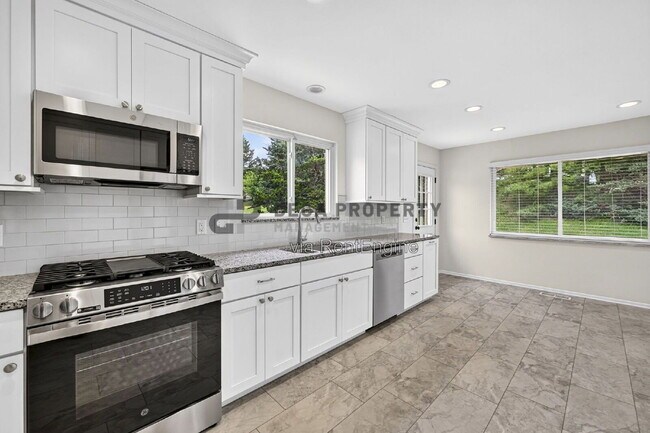 Building Photo - 10327 Dorenshire Ct