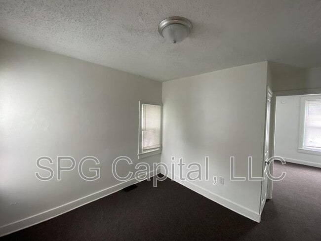 Building Photo - 37 N Hartley St