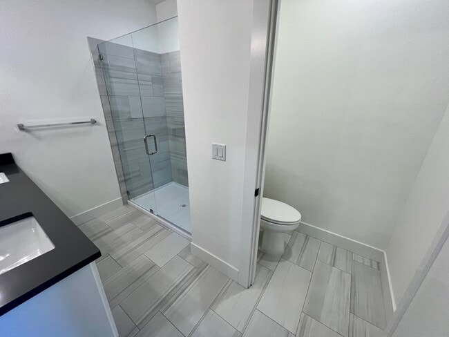 Building Photo - 210 Bogey Ln