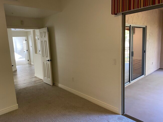 Master bedroom - 16801 N 94th St