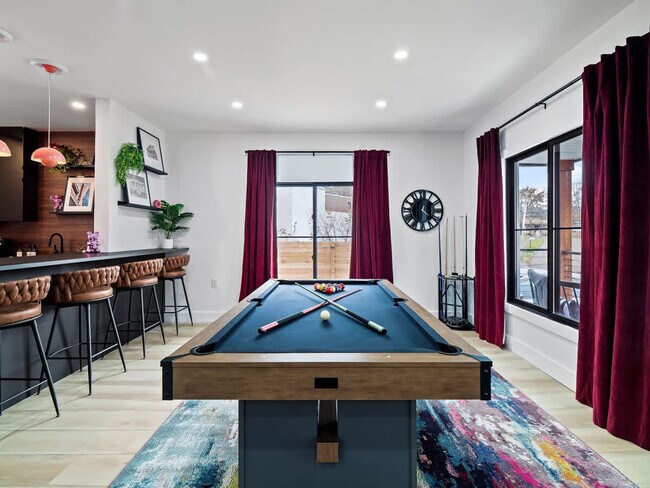 Building Photo - 25 N Rose Blvd