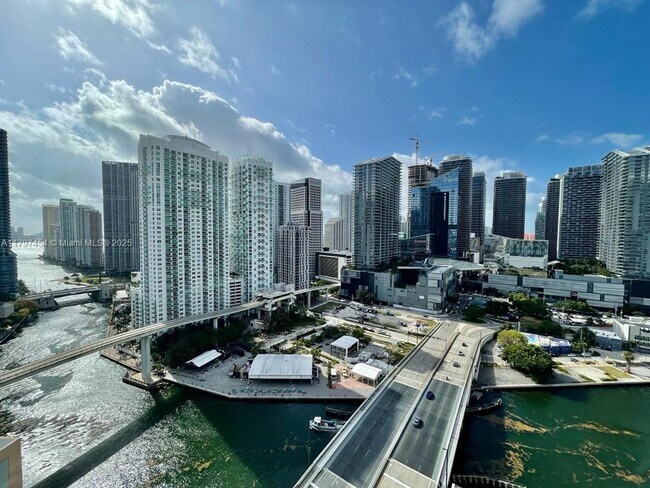 Building Photo - 350 S Miami Ave