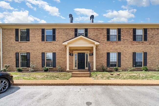 Primary Photo - Desirable Brentwood Trace 2 Bedroom Condo ...