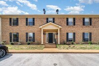 Building Photo - Desirable Brentwood Trace 2 Bedroom Condo ...