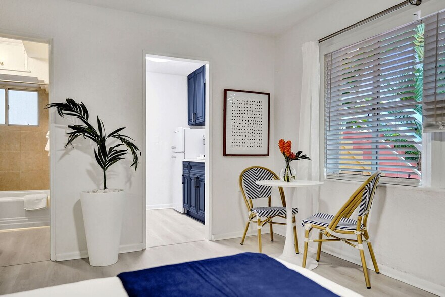 Building Photo - 101 Lucerne Ave