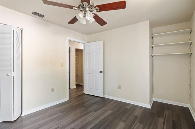 Building Photo - 2635 SW 35th Pl