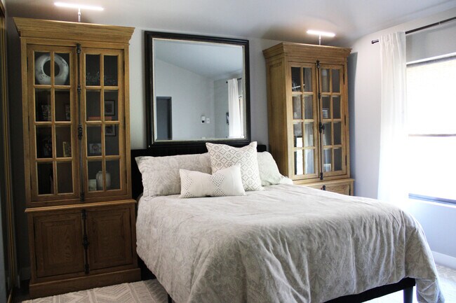 Building Photo - 55646 Riviera