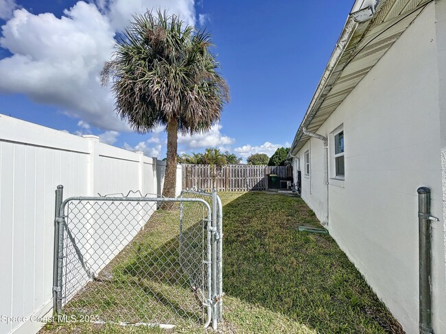Building Photo - 265 Inlet Ave