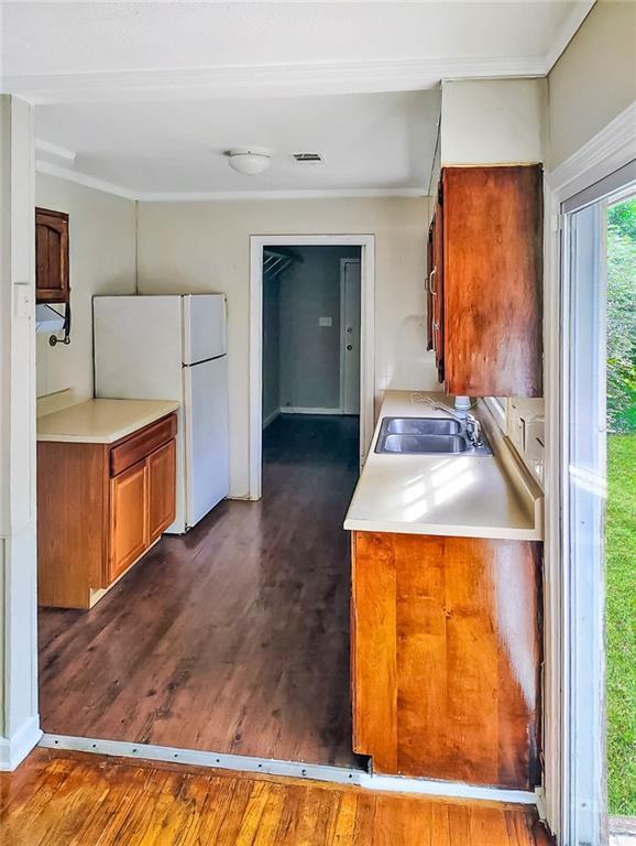 Building Photo - 319 Sarah Dr