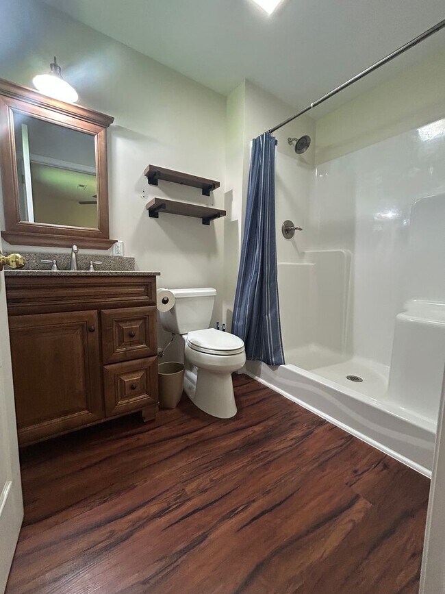 Building Photo - Ranch Style Home in Prime Location
