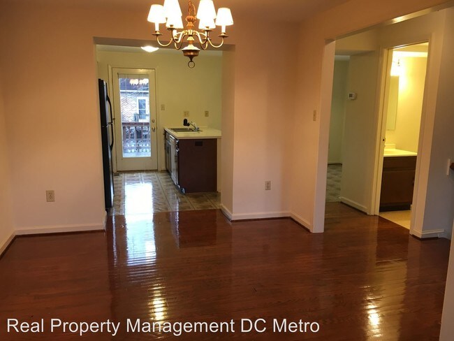 Building Photo - 8024 Hollow Reed Ct