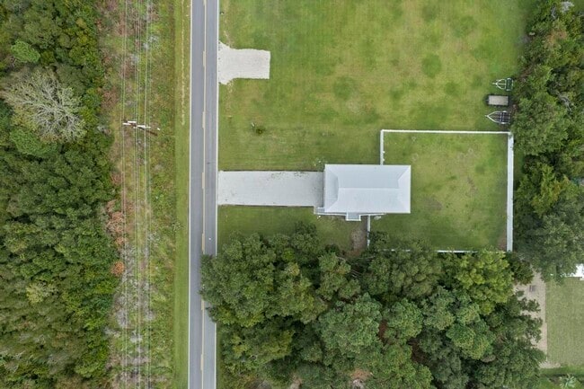 Building Photo - 184 Grandview Dr