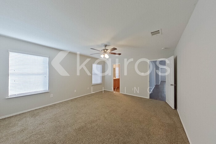 Building Photo - 1621 Vineridge Ln