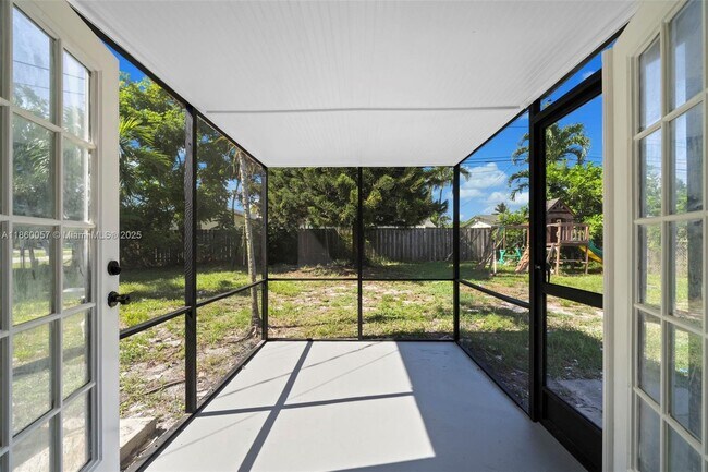 Building Photo - 5991 NW 14th Pl