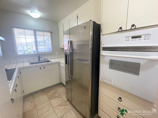 Building Photo - Spacious Four Bedroom Home in Westborough Neighborhood in South San Francisco