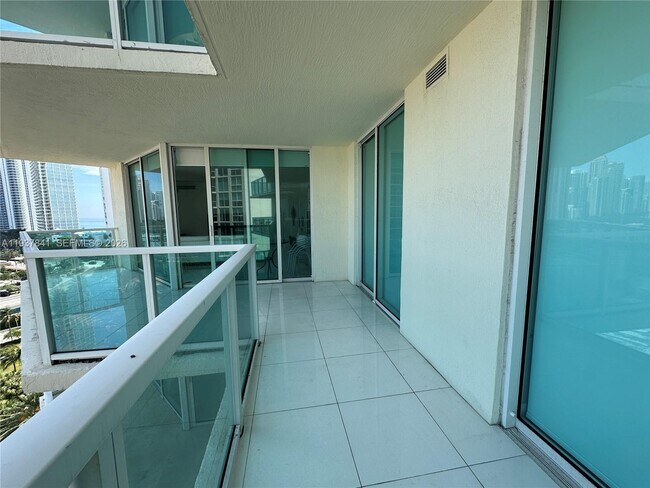 Building Photo - 150 Sunny Isles Blvd