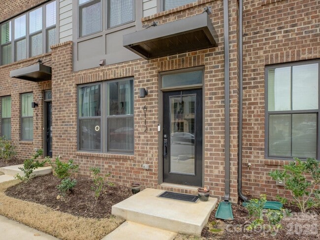 Building Photo - 6112 Station Crossing Ave