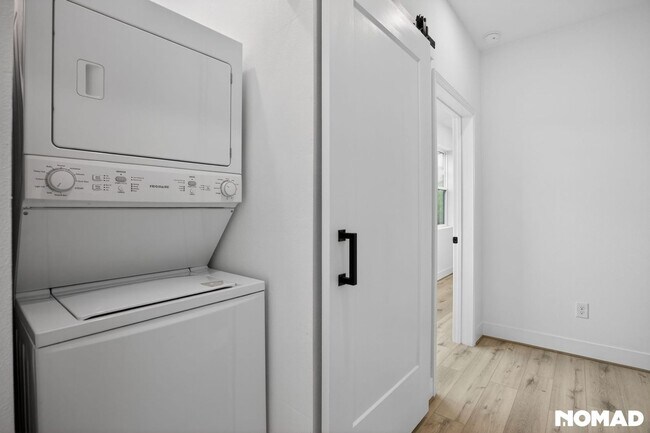 Building Photo - Brand new, Modern 2BR in Houston