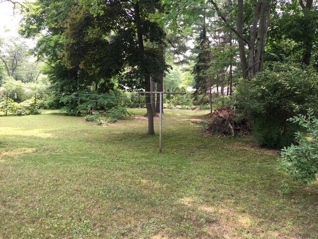 Building Photo - Spacious 3BR Home on Quiet Cul-de-Sac – Minutes from Downtown TC!