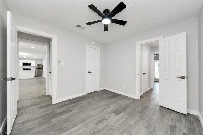 Building Photo - 13506 Cologne Dr