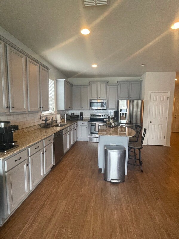 Building Photo - 15269 Stone House Dr