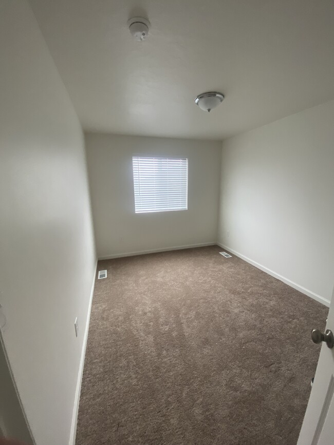 Building Photo - 37 N Veranda Ct